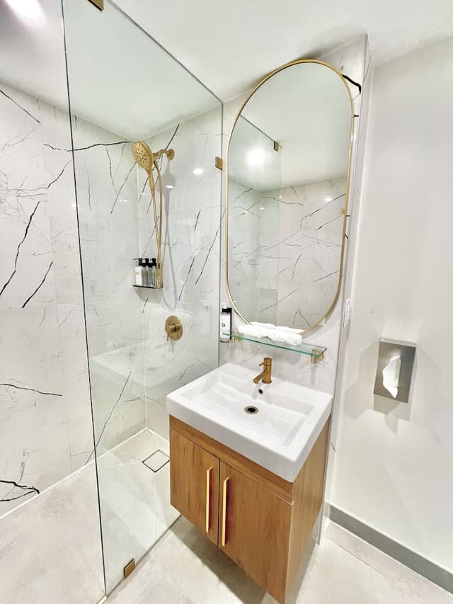 토론토 룸 앤드 스위트-Luxury Apartment, Multiple Beds, Non Smoking (Newly Renovated)-19