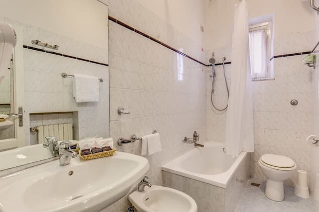 ホテル サン ジョルジオ & オリンピック フローレンス-トリプルルーム-5