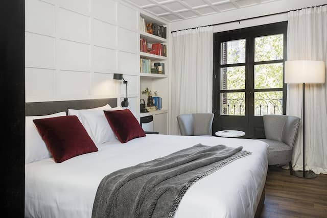 유르반 람블라스 부티크 호텔-디럭스 더블룸, 퀸사이즈침대 1개, 시내 전망-10