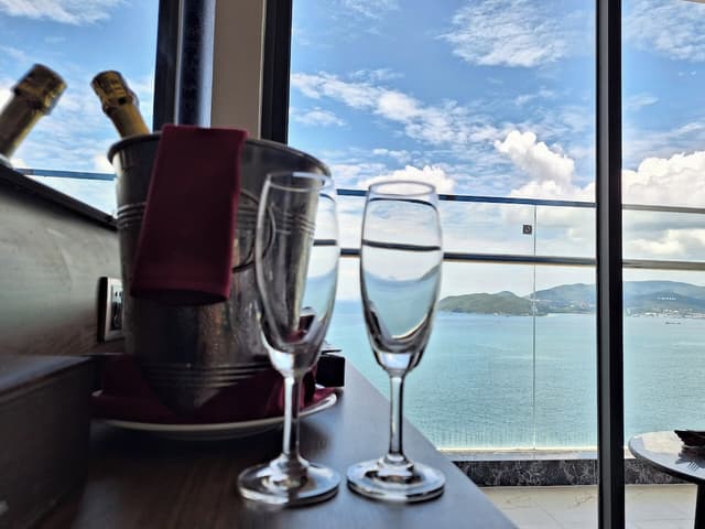 ヴェスナ ホテル ニャチャン-プレミアム ダブルルーム バルコニー パーシャル オーシャン ビュー-9