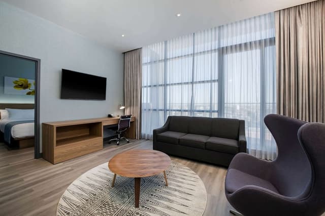 Wingate by Wyndham Long Island City-Suite, 1 King Bed, Non Smoking-1