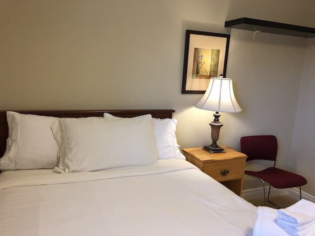 コージー ベッドルームズ ゲスト ハウス-スタンダード ダブルルーム ダブルベッド 1 台 禁煙-5