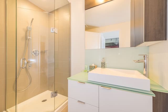 多倫多客房與套房公寓式客房-Luxury Condo, 2 Queen Beds, Non Smoking, CN Tower View (39)-9