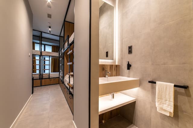 拉提納小型青年旅館 - 僅限成人入住-共用宿舍, 男女混合宿舍 (Ages 18-50 - 1bed in a 8 Bed DormRoom)-5