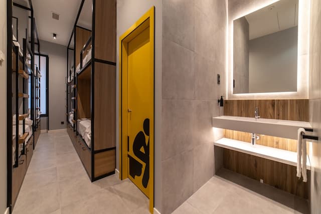 拉提納小型青年旅館 - 僅限成人入住-共用宿舍, 男女混合宿舍 (Ages 18-50 - 1bed in a 8 Bed DormRoom)-2