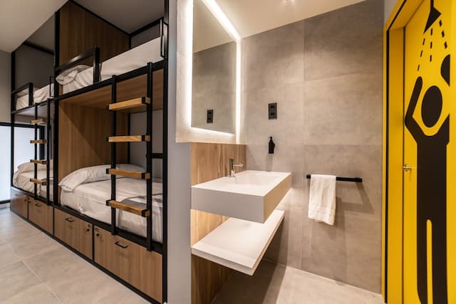 拉提納小型青年旅館 - 僅限成人入住-共用宿舍, 男女混合宿舍 (Ages 18-50 - 1 bed in a 4Bed DormRoom)-4