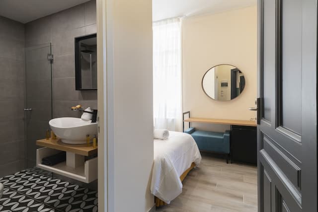 Athens Market Portrait-Canvas Twin Room-2