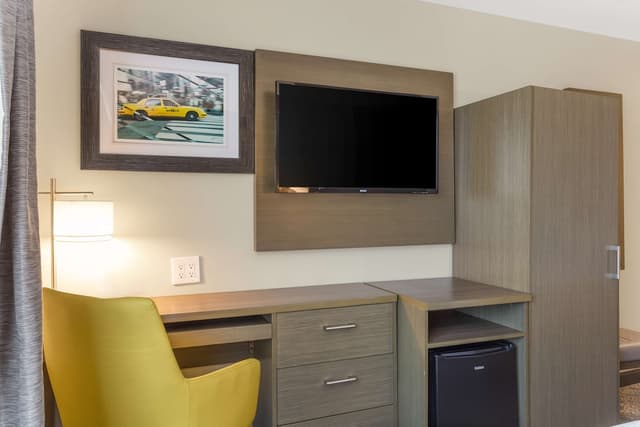 베스트 웨스턴 브루클린-코니아일랜드 인-스탠다드룸, 더블침대 2개, 금연, 냉장고-3