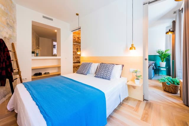 Be Mate Gran Vía Suites-Deluxe Apartment, 1 Bedroom, City View-2