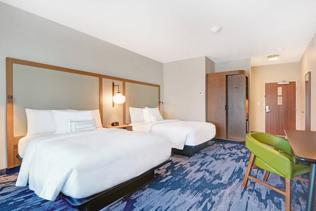 Fairfield Inn & Suites by Marriott Houston NASA/Webster-客房, 2 张大床 (Mobility Accessible, Tub)-3