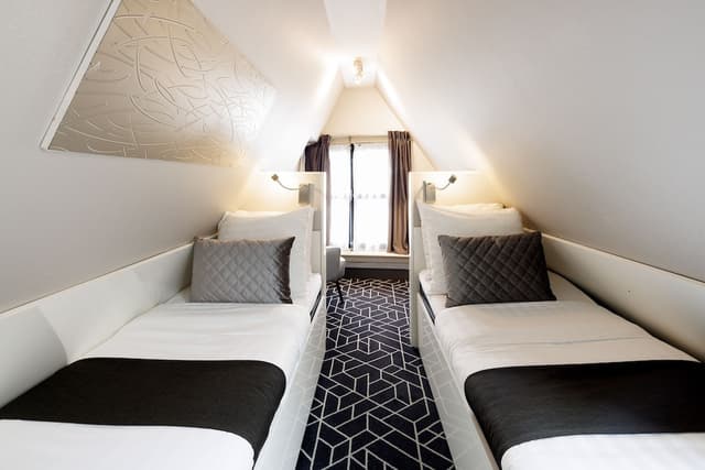 CC 飯店-Attic Twin Room, 2 Single Beds-1