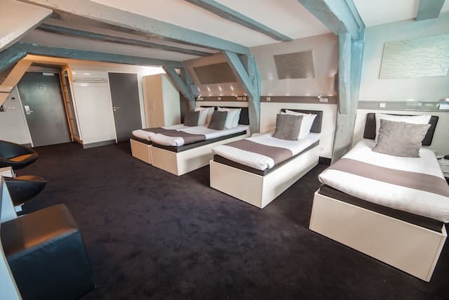 ホテル CC-4 人部屋-3