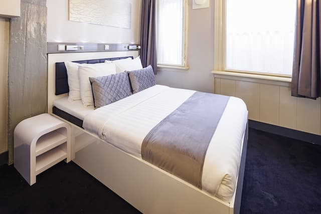 ホテル CC-エコノミー ダブルルーム ダブルベッド 1 台-1