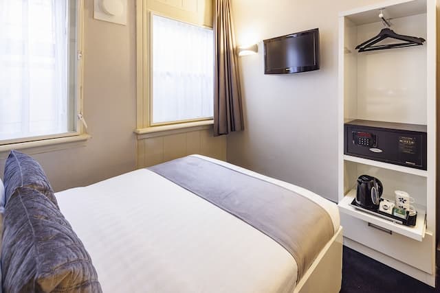 ホテル CC-エコノミー ダブルルーム ダブルベッド 1 台-2