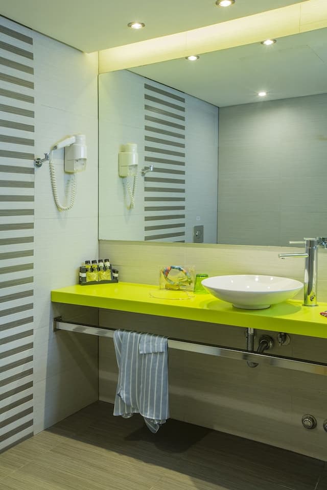 ノーバス シティ ホテル-プレミアム ツインルーム-4