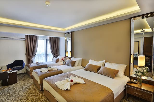 薩格堪拉大酒店-四人房-13