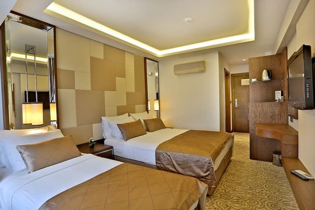 薩格堪拉大酒店-四人房-5