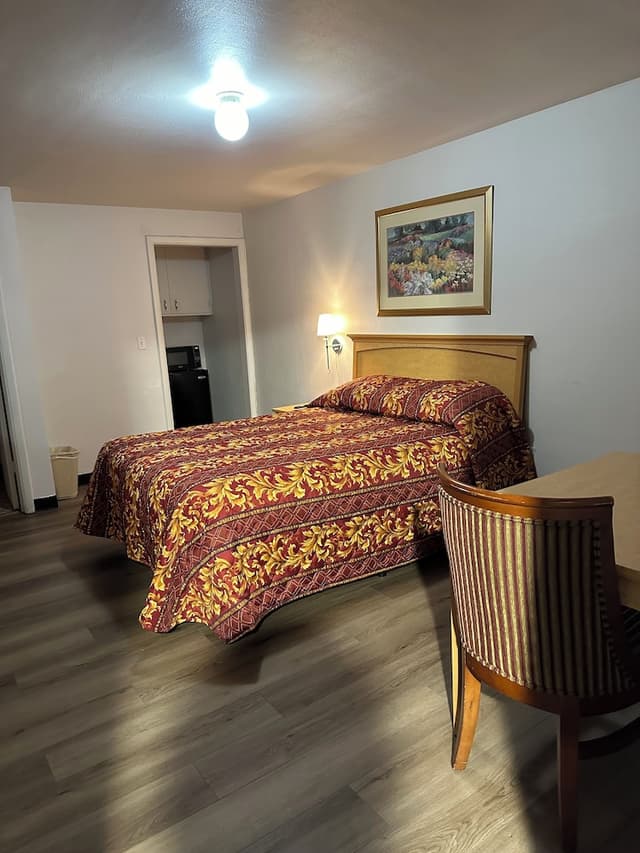 New West Motel-Comfort Single Room-1