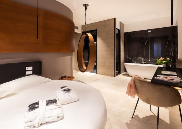 The Corner Duomo Hotel-Deluxe Double Room-1