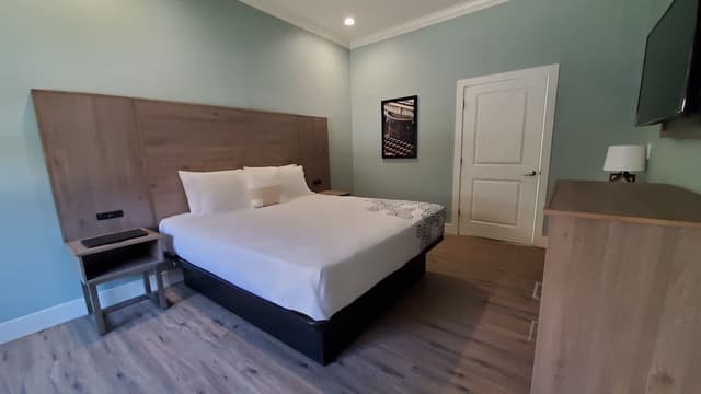 克雷斯特里奇旅館-基本客房, 1 張特大雙人床, 無障礙, 非吸煙房-1