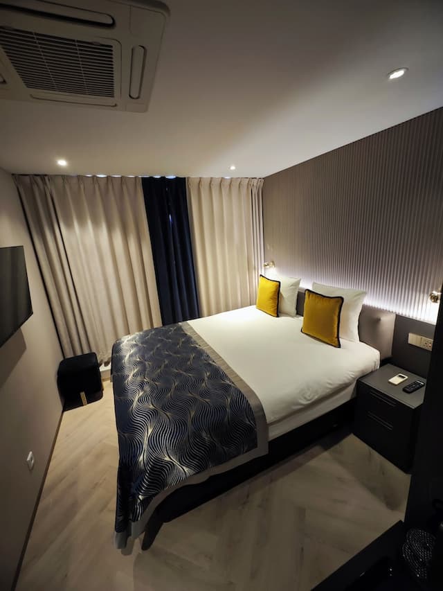 호텔 세바스티안스-더블룸 (Semi-Basement)-3