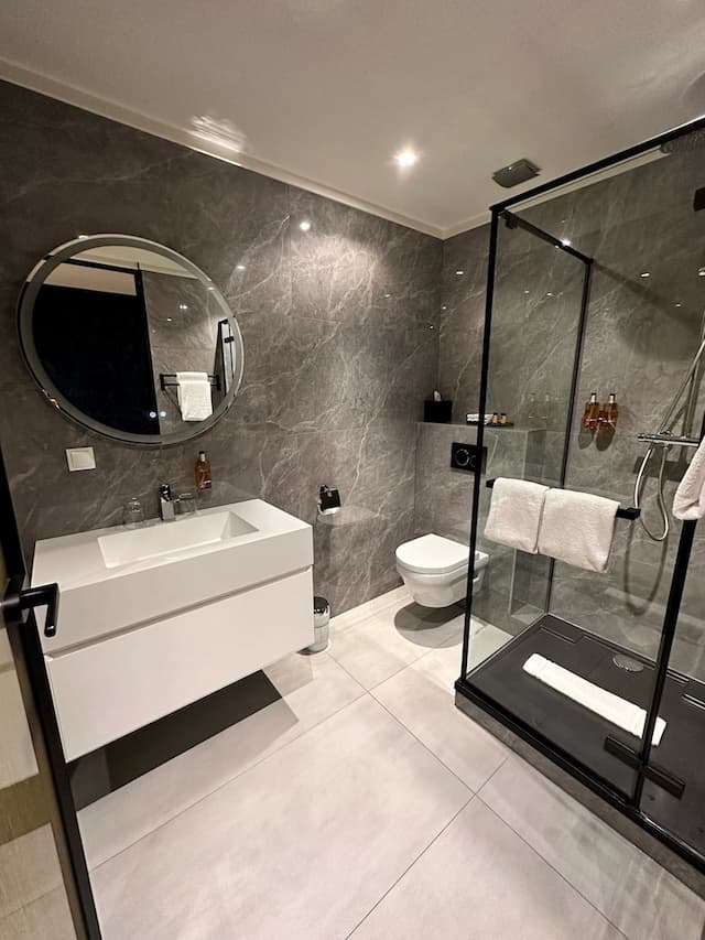 호텔 세바스티안스-더블룸 (Semi-Basement)-4