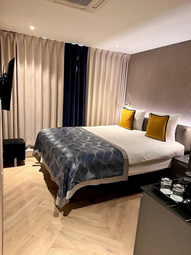 호텔 세바스티안스-더블룸 (Semi-Basement)-2