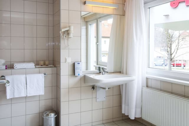 キリアード ウィーン アルトマンスドルフ-スタンダード ルーム シングルベッド 2 台-8