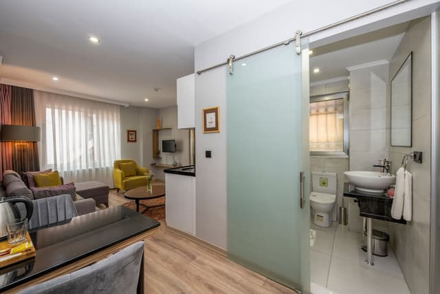 The Marions Suite Hotel-Exclusive Suite-7