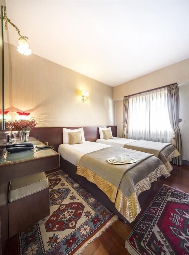 ブルチン ホテル-スタンダード シングルルーム ダブルベッド 1 台またはシングルベッド 2 台-3