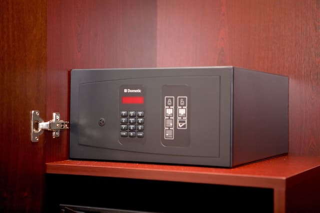 ブルチン ホテル-エコノミー シングル ルーム ダブルベッド 1 台-3