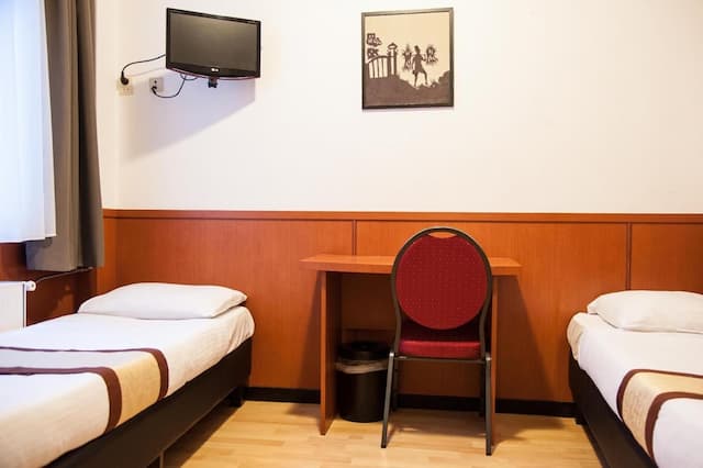 호텔 컨티넨탈 암스테르담-스탠다드 트윈룸 (Private Bathroom)-1