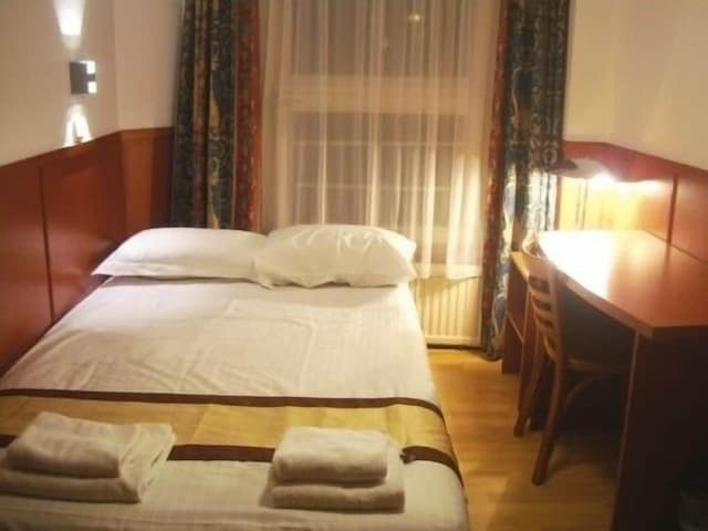 호텔 컨티넨탈 암스테르담-베이직룸, 더블침대 1개, 공용 욕실-2