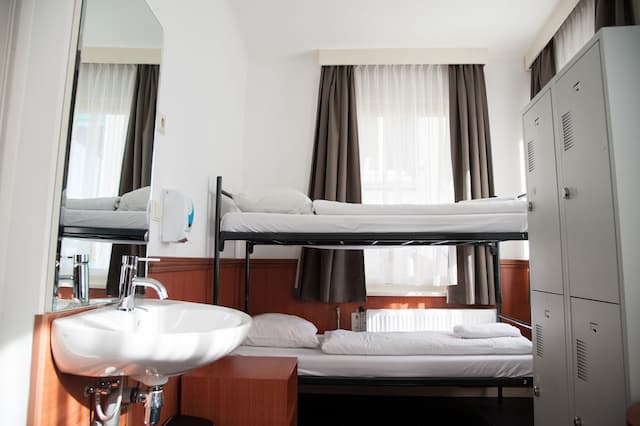 호텔 컨티넨탈 암스테르담-스탠다드 쿼드룸, 전용 욕실-2