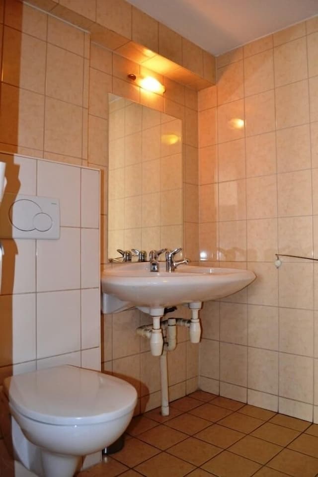 호텔 컨티넨탈 암스테르담-베이직룸, 더블침대 1개, 공용 욕실-4