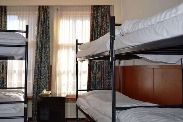 호텔 컨티넨탈 암스테르담-스탠다드 쿼드룸, 전용 욕실-1