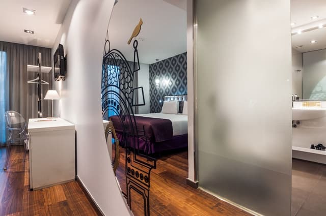 Ikonik Ramblas-Standard Double or Twin Room-3