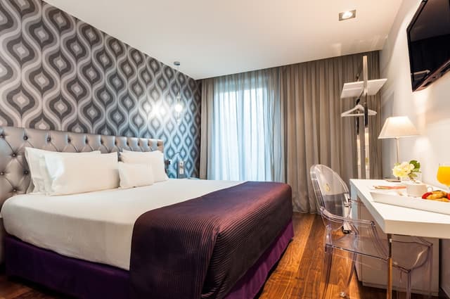 Ikonik Ramblas-Double Room-4