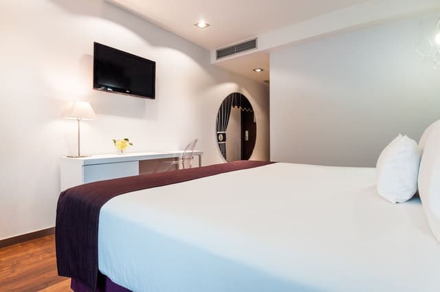 Ikonik Ramblas-Double Room Single Use, 1 Double or 2 Twin Beds-9