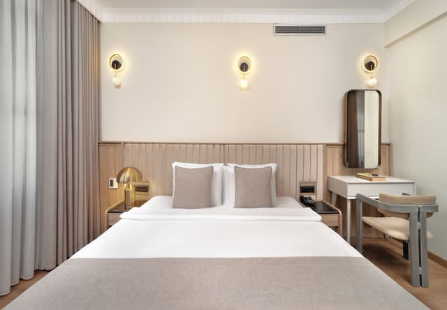 아틱 팰리스 호텔-SUIT ROOM WITH BALCONY-2