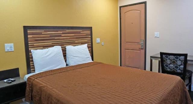 Holly Crest Hotel - Los Angeles, LAX Airport-經濟客房, 1 張加大雙人床, 共用浴室-3