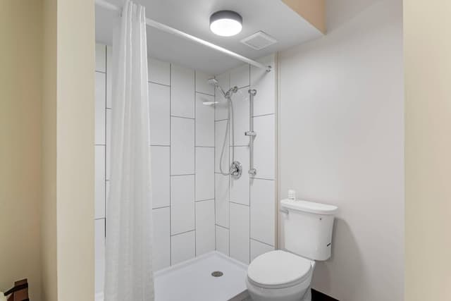 ハイツ ハウス  ホテル、アセンド  ホテル コレクション-ルーム キングベッド 1 台 バリアフリー 禁煙-4