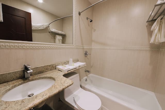 拉瓜迪亞機場亞洲飯店-舒適客房, 1 張特大雙人床-4