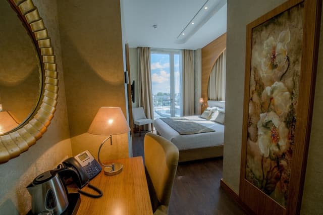 市中心大飯店-全景頂樓客房, 1 張特大雙人床-2