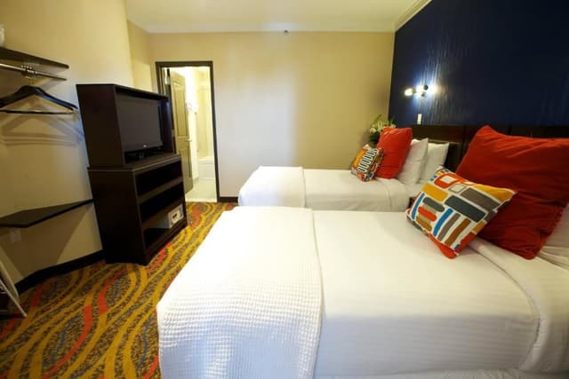 Nesva Hotel-Double Twin Room-1