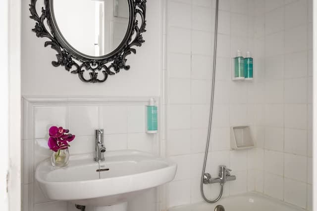 中等浪漫酒店-雙人或雙床房-7