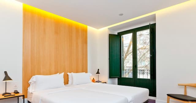 SLEEP’N Atocha – B Corp Certified-Double Room, Balcony-2