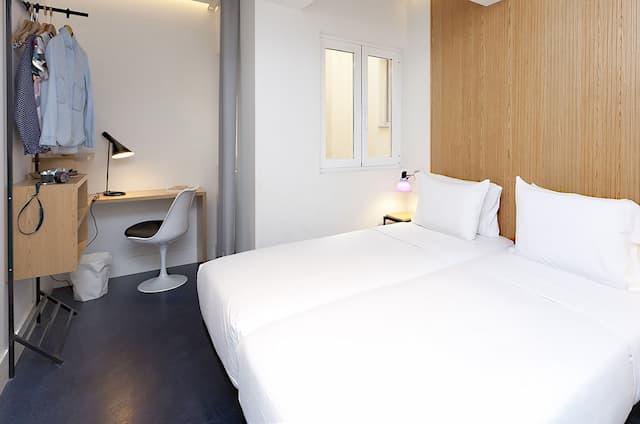 SLEEP’N Atocha – B Corp Certified-Basic Double Room-1