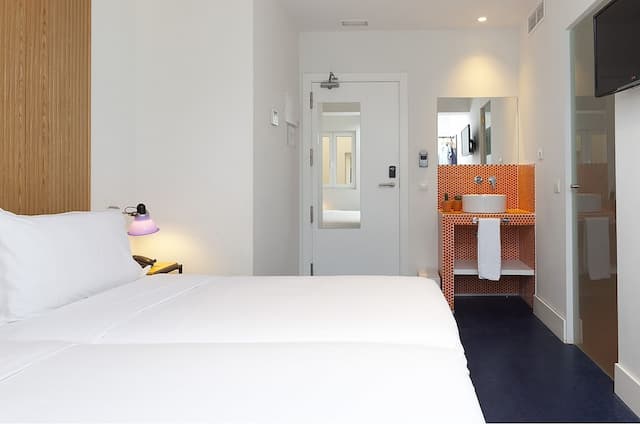SLEEP’N Atocha – B Corp Certified-Basic Double Room-5