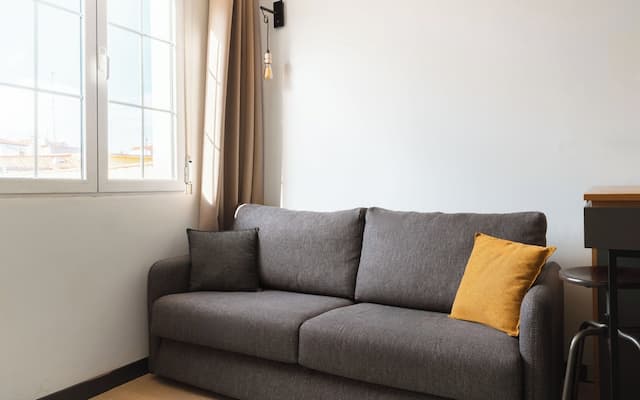 Limehome Madrid Calle de la Madera-Comfort Studio with Sofa Bed-3